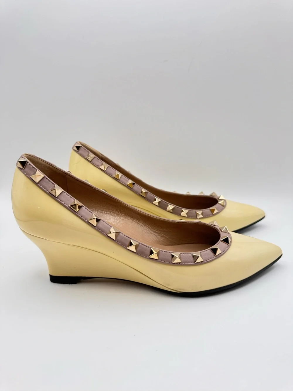 Valentino Garavani Rockstud Patent Leather Wedge Pumps EU 37
